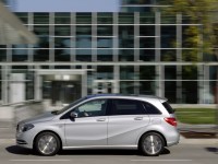 Mercedes-Benz B-Class 2012 photo