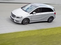 Mercedes-Benz B-Class 2012 photo