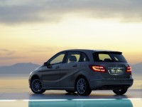 Mercedes-Benz B-Class 2012 photo