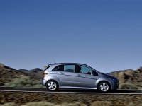 Mercedes-Benz B-Class 2005 photo
