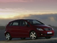 Mercedes-Benz B-Class 2005 photo