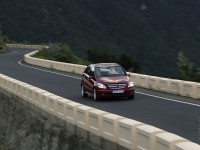 Mercedes-Benz B-Class 2005 photo