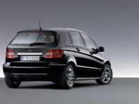 Mercedes-Benz B-Class 2005 photo