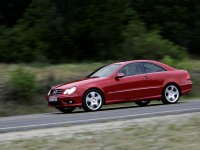 Mercedes-Benz CLK-Class photo