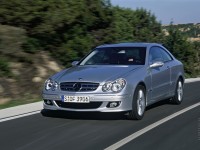 Mercedes-Benz CLK-Class photo