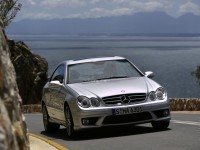 Mercedes-Benz CLK-Class photo