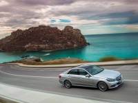 Mercedes-Benz E-Class 2013 photo