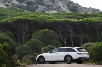 Mercedes-Benz E-Class All-Terrain photo