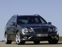 Mercedes-Benz E-Class Wagon W211 photo