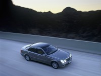 Mercedes-Benz E-Class W211 photo