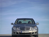 Mercedes-Benz E-Class W211 photo