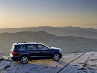 Mercedes-Benz GL-Class 2012 photo