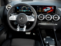 Mercedes-Benz GLA photo