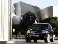 Mercedes-Benz GLK-Class photo