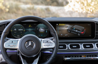 Mercedes-Benz GLS photo