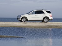 Mercedes-Benz M-Class photo