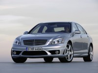 Mercedes-Benz S-Class 2005 photo
