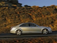 Mercedes-Benz S-Class 2005 photo