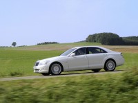 Mercedes-Benz S-Class 2005 photo