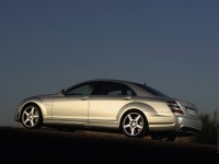 Mercedes-Benz S-Class 2005 photo