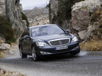 Mercedes-Benz S-Class 2005 photo