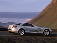 Mercedes-Benz SLR-Class photo