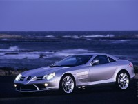 Mercedes-Benz SLR-Class photo