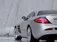 Mercedes-Benz SLR-Class photo