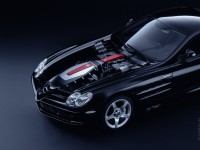 Mercedes-Benz SLR-Class photo