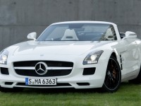 Mercedes-Benz SLS AMG Roadster photo