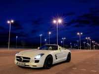 Mercedes-Benz SLS AMG Roadster photo