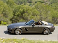 Mercedes-Benz SLS AMG Roadster photo
