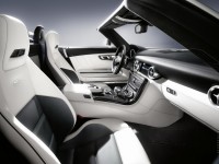 Mercedes-Benz SLS AMG Roadster photo