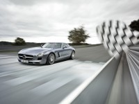Mercedes-Benz SLS AMG photo