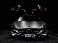 Mercedes-Benz SLS AMG photo
