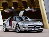 Mercedes-Benz SLS AMG photo