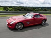 Mercedes-Benz SLS AMG photo